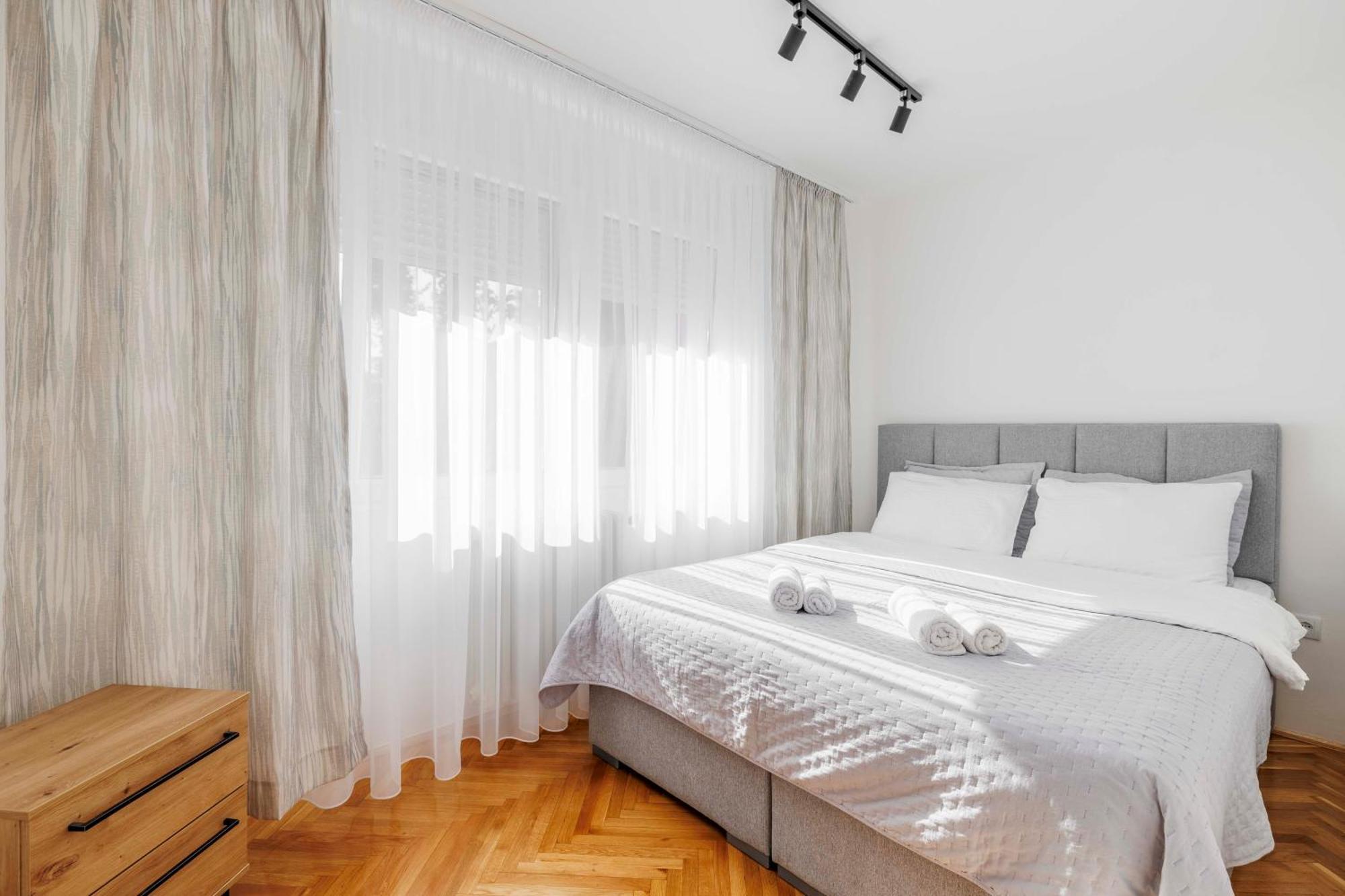 Sari City Center Apartment Νόβι Σαντ Εξωτερικό φωτογραφία